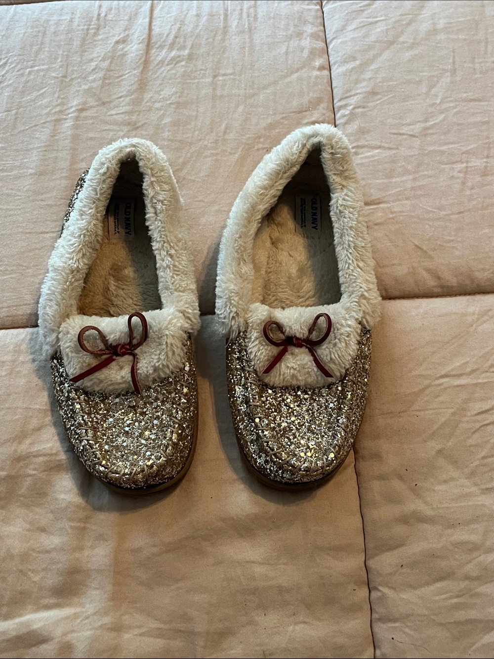 Old Navy Kids Glitter Slip-On Slippers with Faux Fur Trim - Gold and Cream